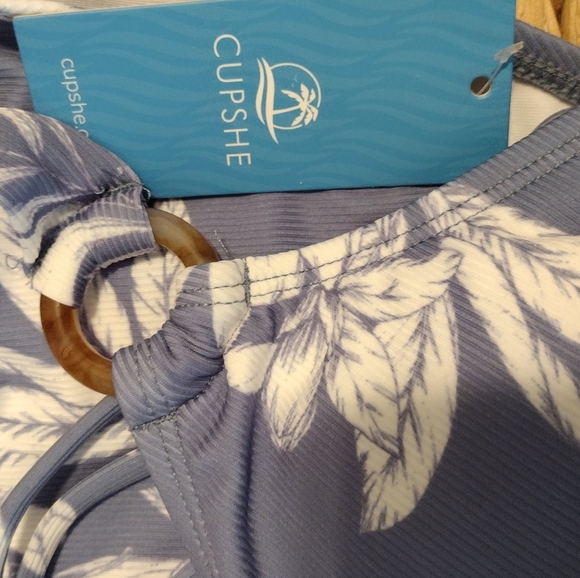 Cupshe blue and white bikini set - Picture 3 of 11